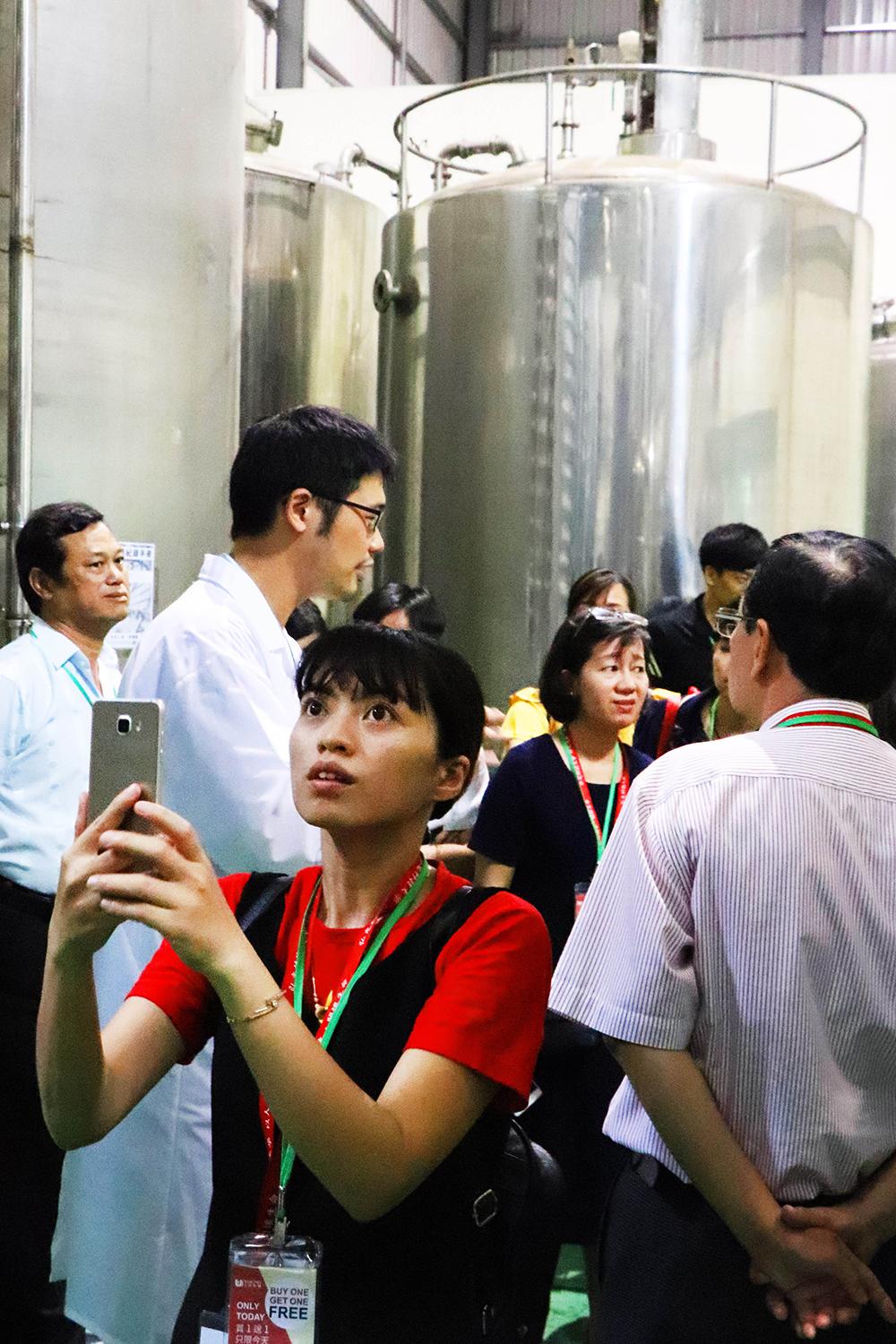 越南醫院管理及護理人員驚訝超大型發酵設備